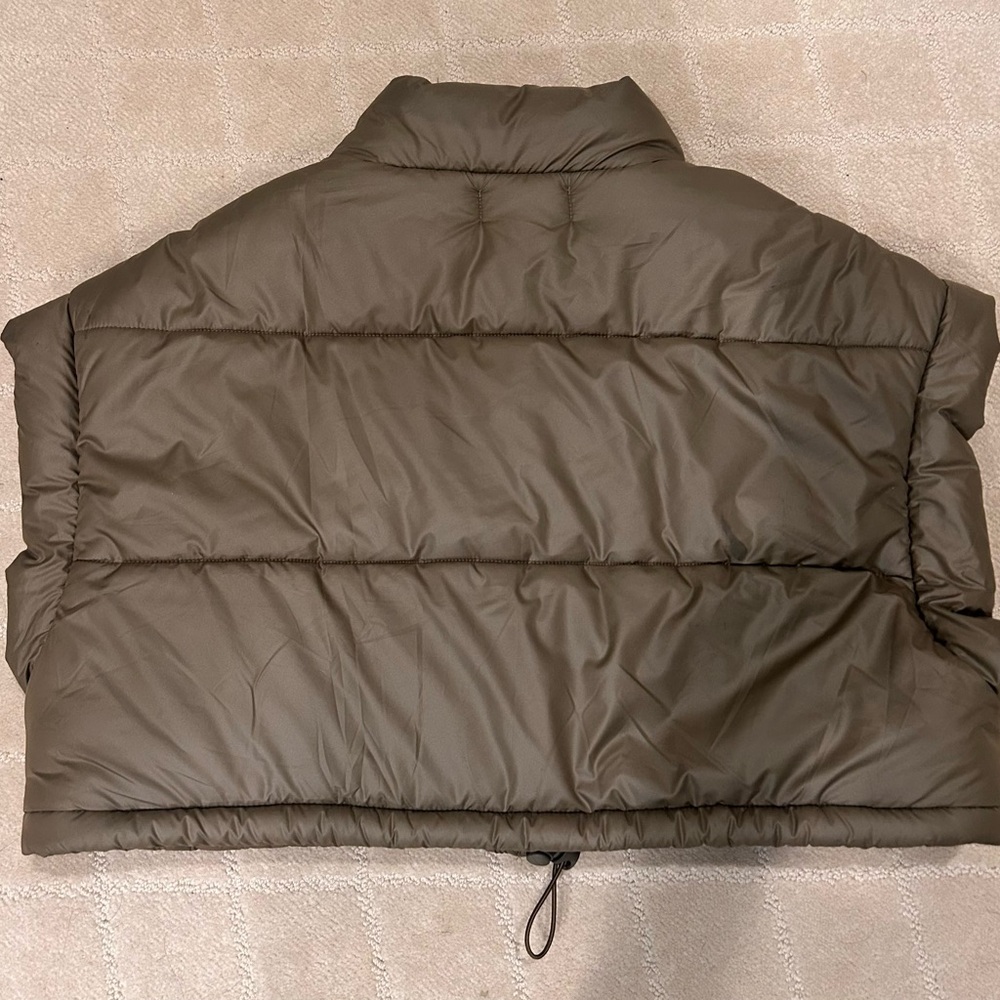 Thread & Supply Olive Crop Puffer Jacket - Picture 5 of 5